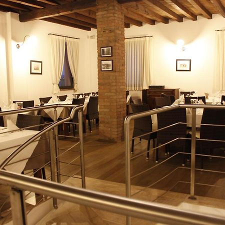 Hotel La Vecchia Reggio Reggio Emilia Kültér fotó