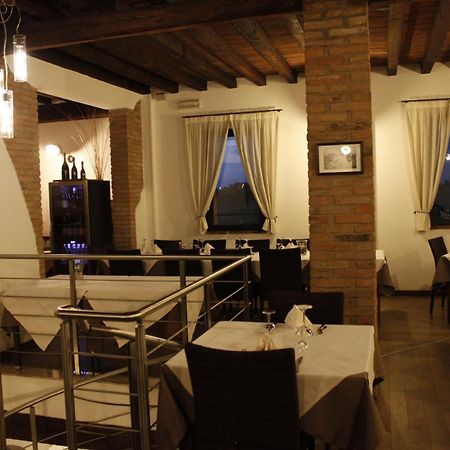 Hotel La Vecchia Reggio Reggio Emilia Kültér fotó